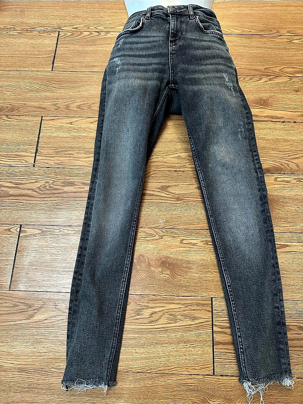 Zara Women's Skinny Jeans in Black & Gray Waist US 4 - Picture 4 of 13